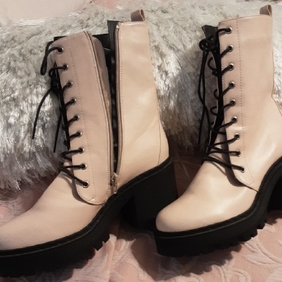 Shoes - Stylish Pink Lace-Up Combat Boots